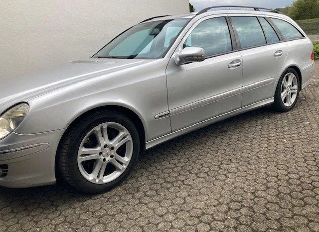 Mercedes-Benz E 320