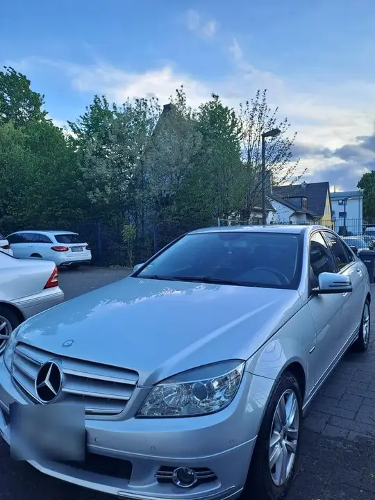 Mercedes-Benz C220