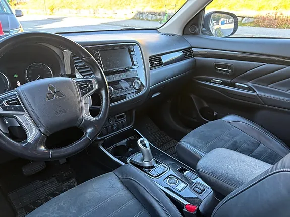 Mitsubishi Outlander 2017 photo 3