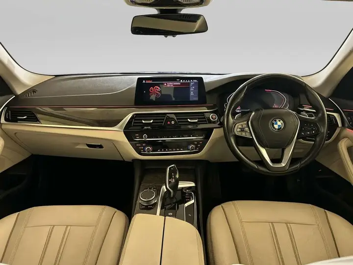BMW 5 Series 2019 photo 3