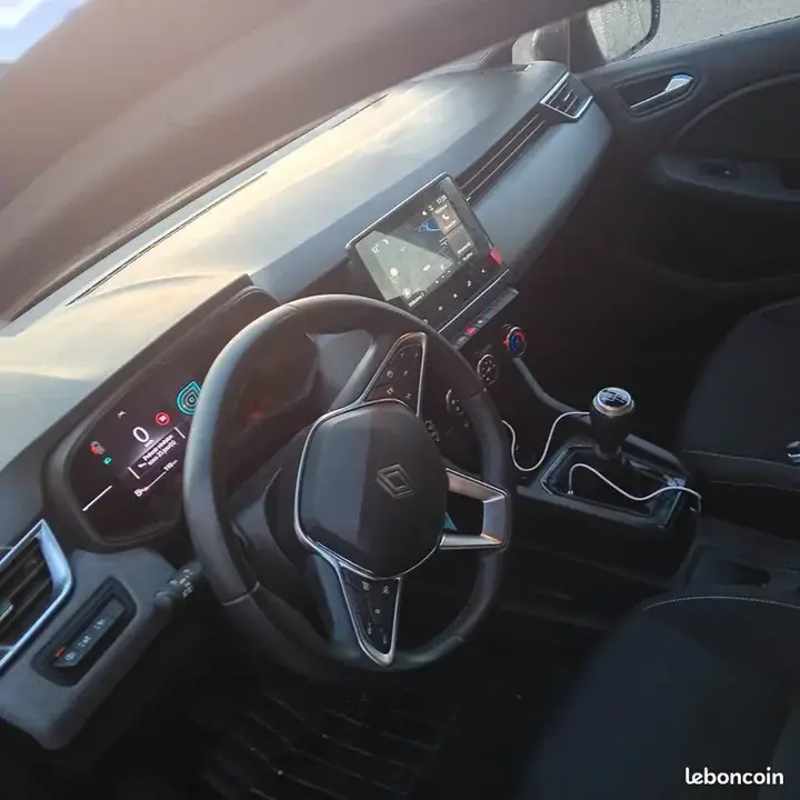 Renault Clio 2025 photo 3