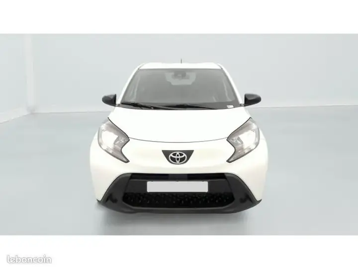 Toyota Aygo 2025 photo 2