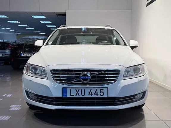 Volvo V70 2015 photo 2