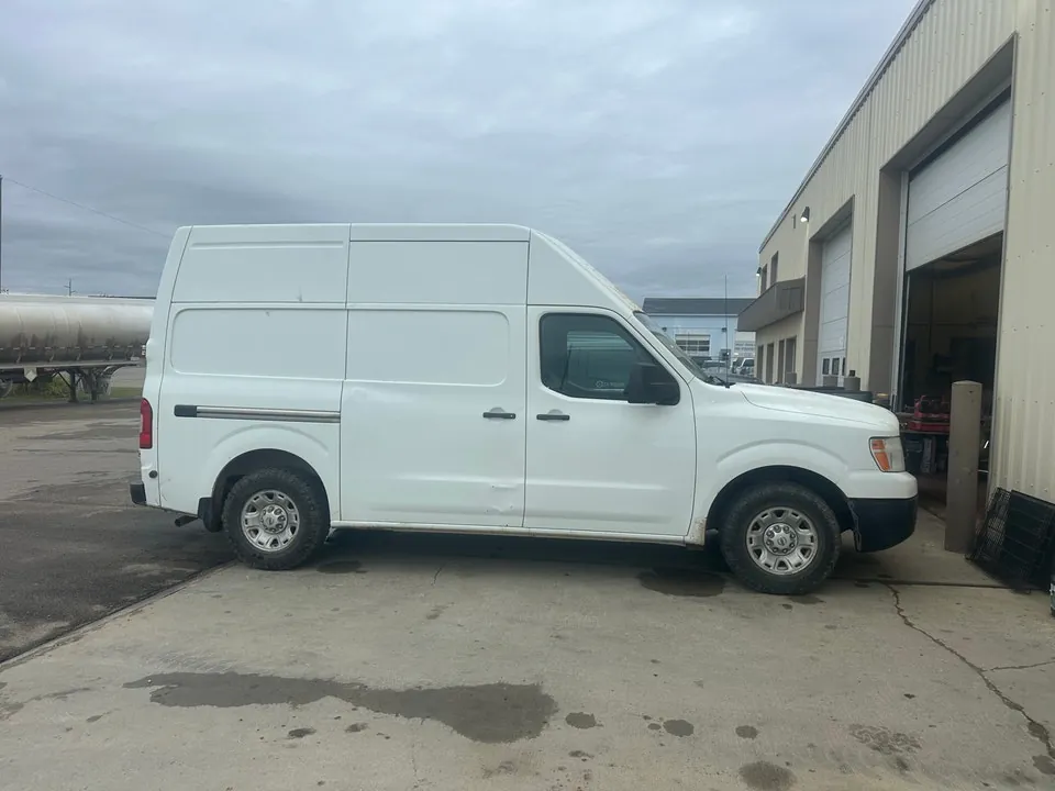Nissan Nv 2500