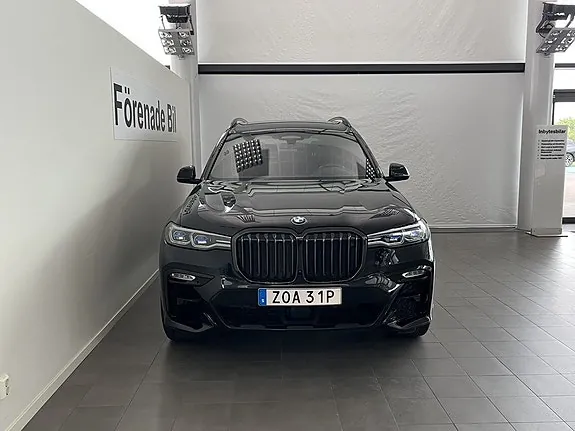 BMW X7 2022 photo 2