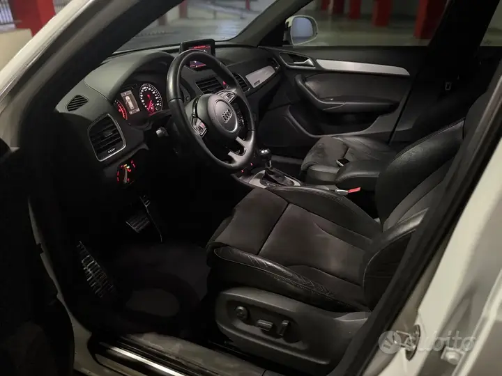 Audi Q3 2012 photo 4