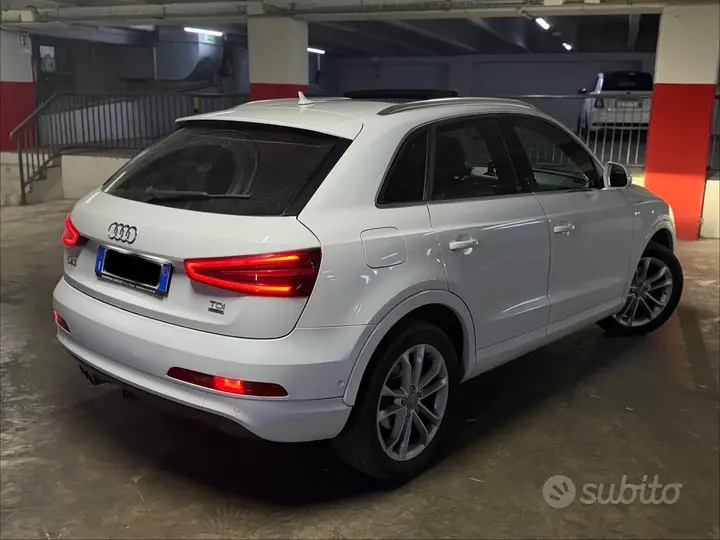 Audi Q3 2012 photo 2