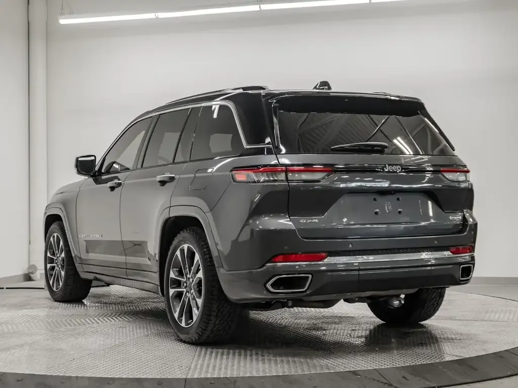 Jeep Grand Cherokee 2024 photo 3