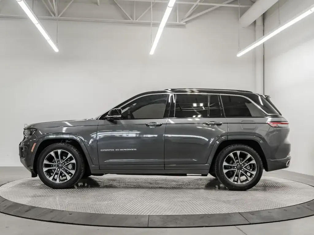 Jeep Grand Cherokee 2024 photo 2