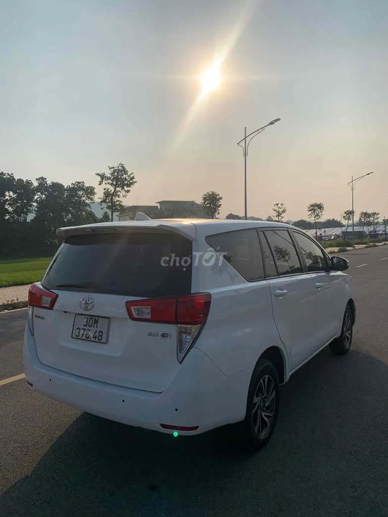 Toyota Innova 2022 photo 4
