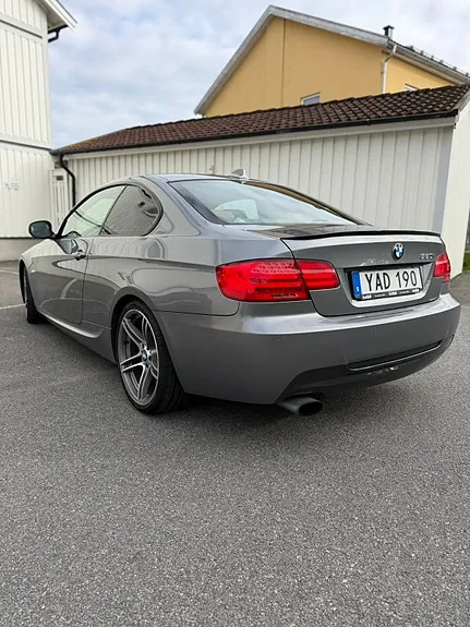 BMW 320I 2012 photo 3
