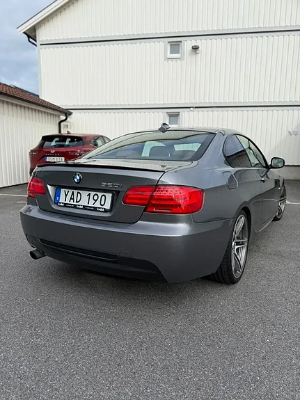 BMW 320I 2012 photo 4