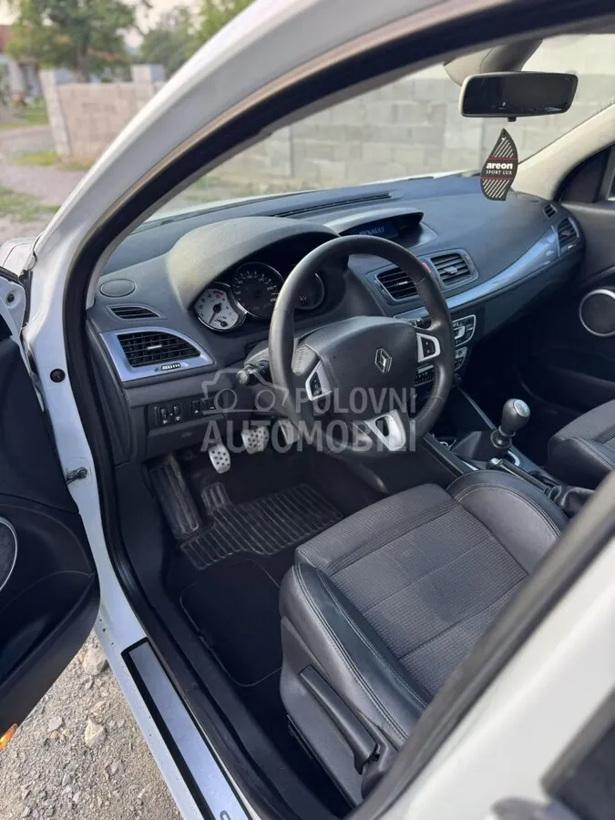 Renault Megane 2010 photo 4
