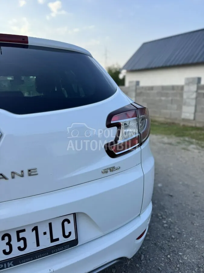 Renault Megane 2010 photo 2