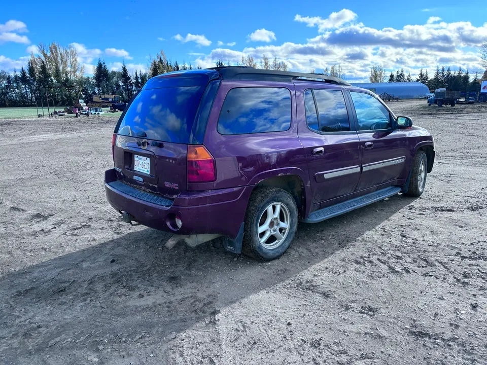 GMC Envoy 2003 photo 4