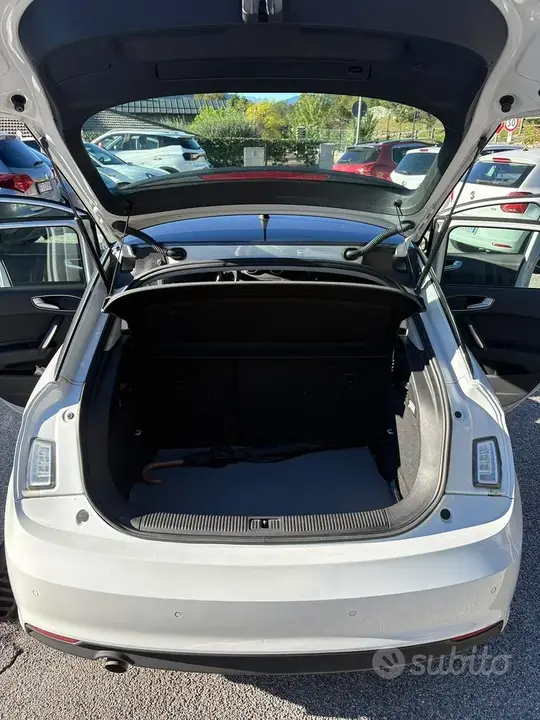 Audi A1 2015 photo 5