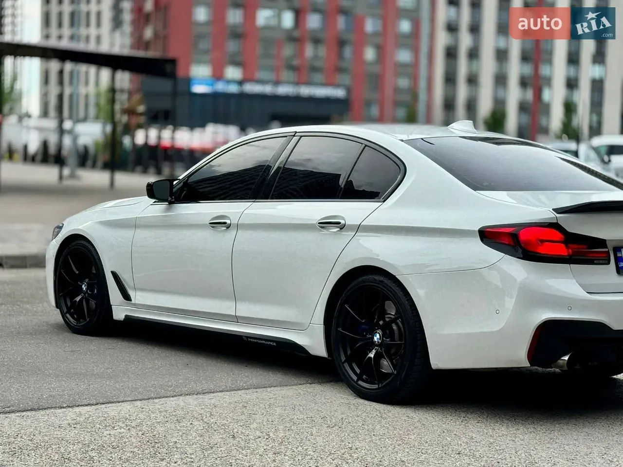 BMW 5 Series 2017 photo 5