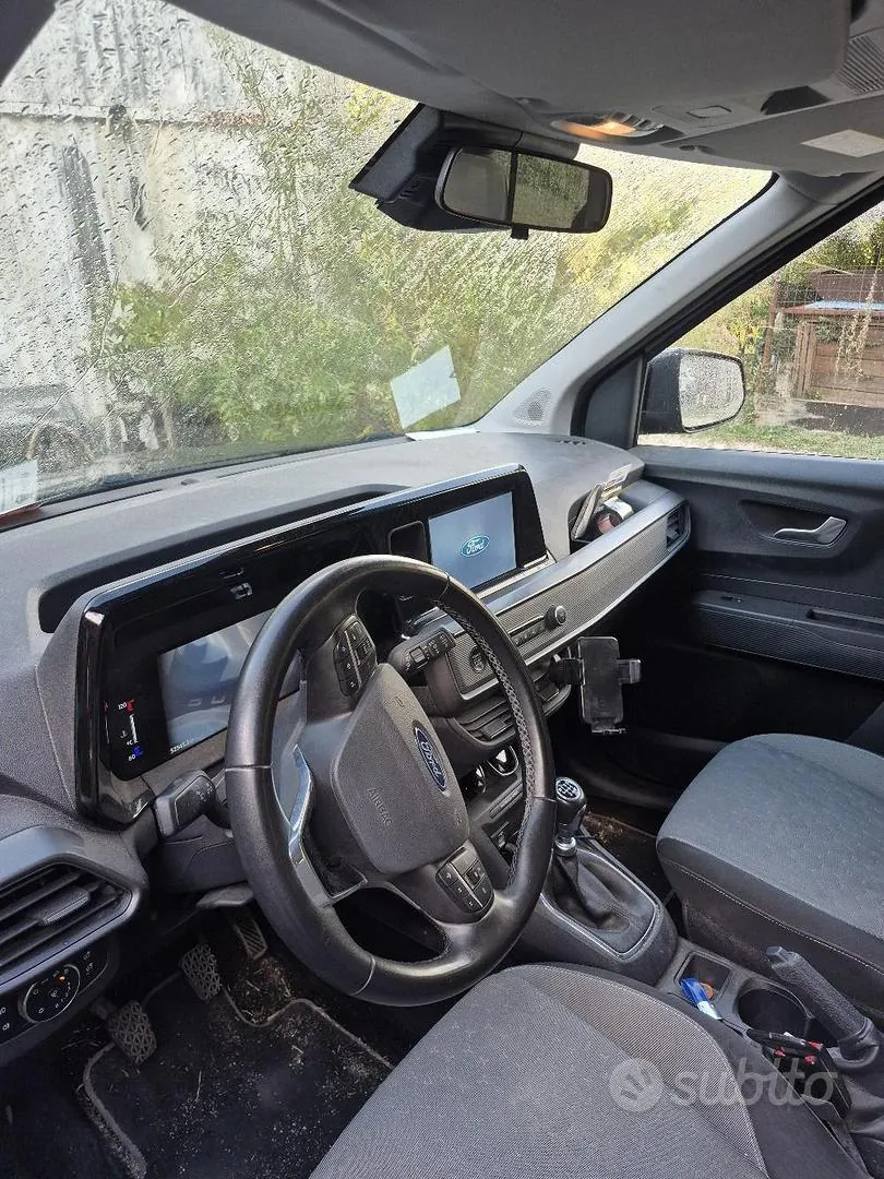 Ford Tourneo Courier 2024 photo 3