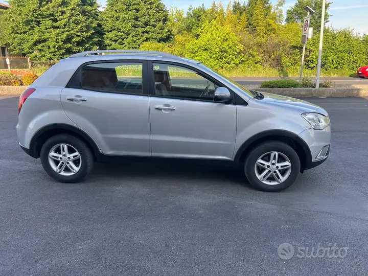 KG Mobility Korando 2011 photo 5