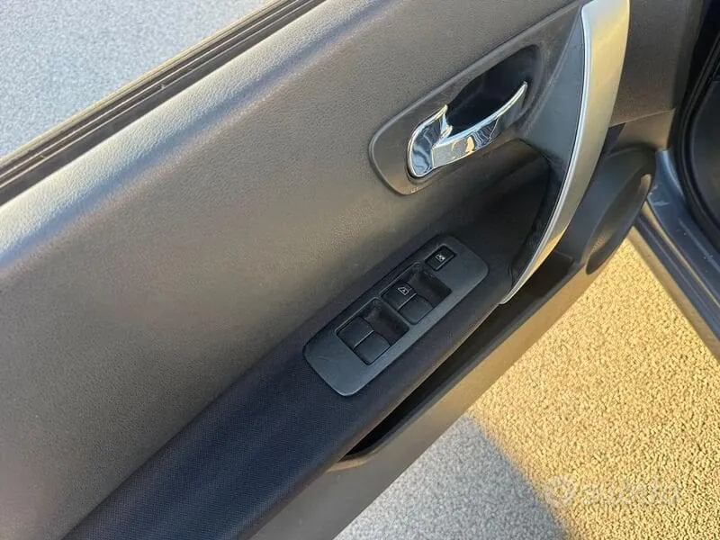 Nissan Qashqai 2008 photo 4
