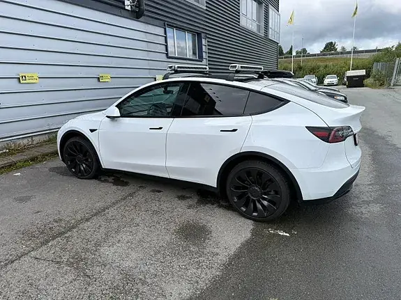 Tesla Model Y 2021 photo 5