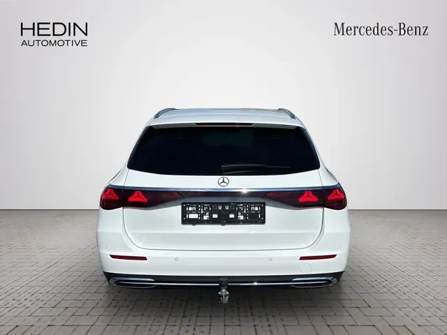 Mercedes-Benz E-Class 2025 photo 3
