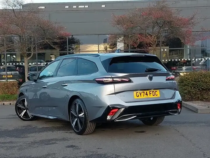 Peugeot 308 2024 photo 2