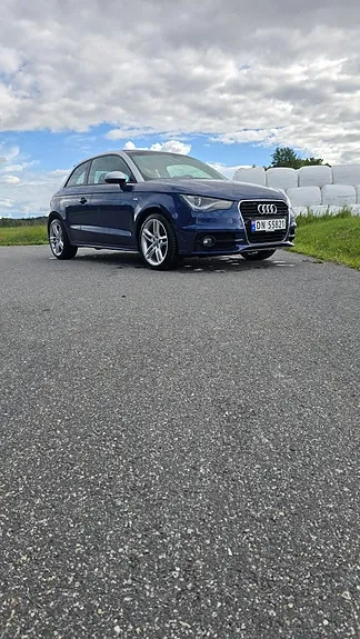 Audi A1 2011 photo 2