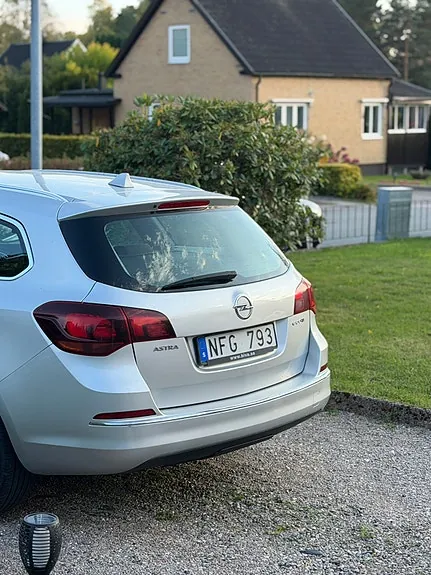 Opel Astra 2013 photo 5