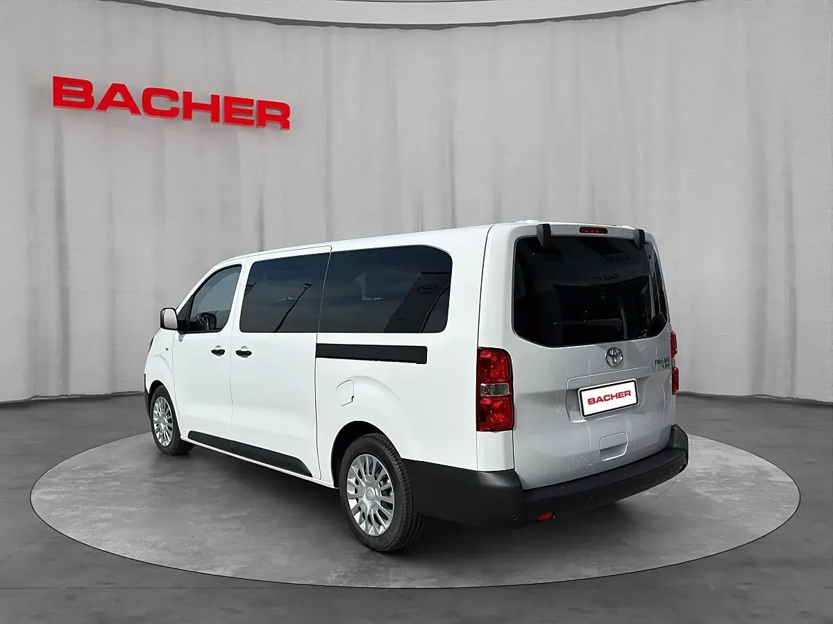 Toyota Proace photo 3