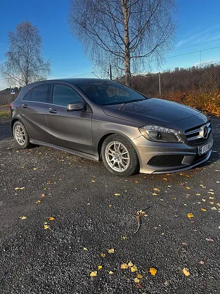 Mercedes-Benz A 180 2014 photo 3