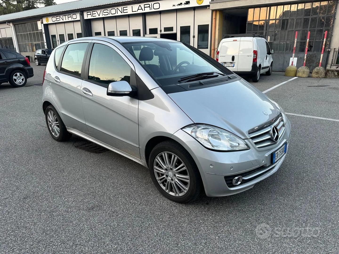 Mercedes-Benz A 180 2013 photo 2