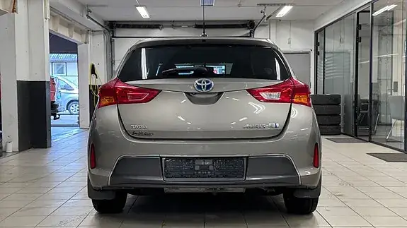 Toyota Auris 2015 photo 5