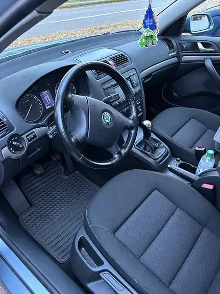 Skoda Octavia 2007 photo 2