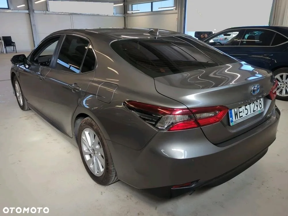 Toyota Camry 2021 photo 3