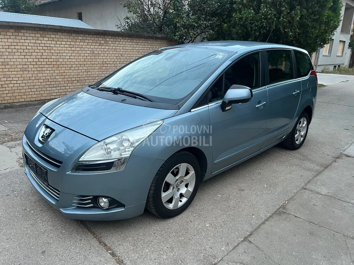 Peugeot 5008 2011 photo 4