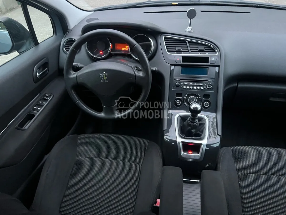 Peugeot 5008 2011 photo 3