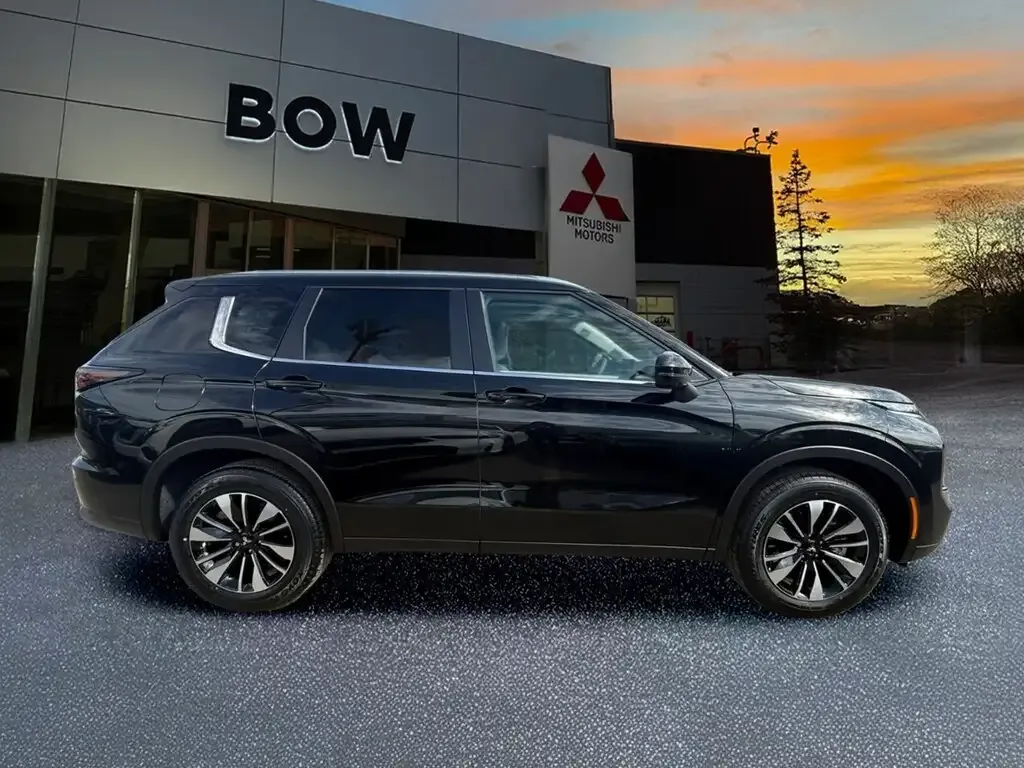 Mitsubishi Outlander 2026 photo 4