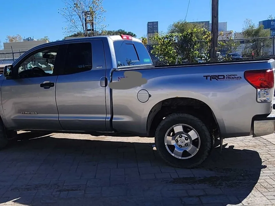 Toyota Tundra 2011 photo 4