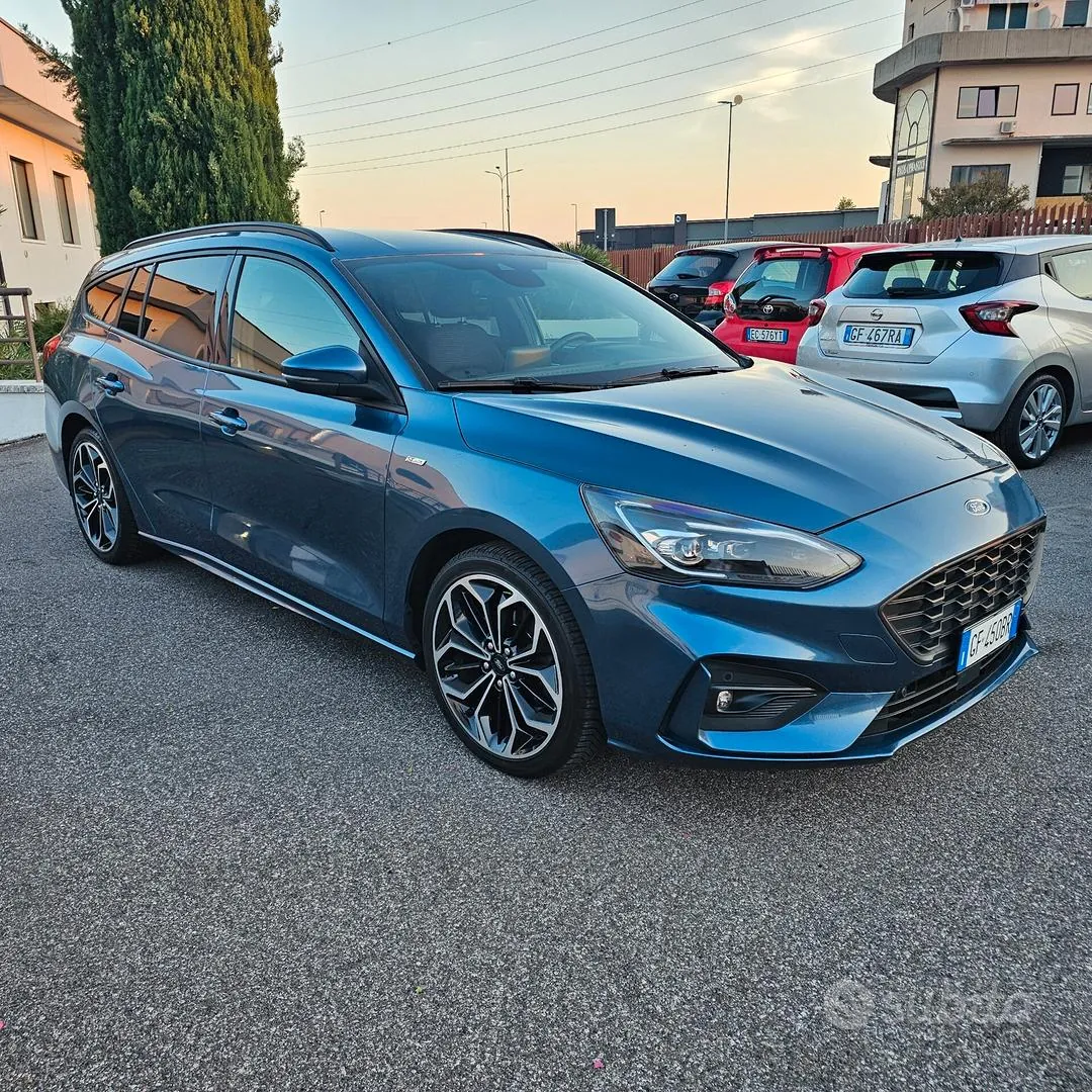 Ford Focus 2021 photo 2