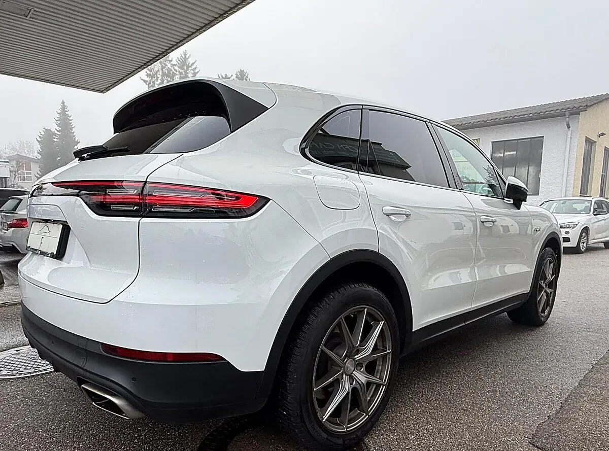 Porsche Cayenne 2020 photo 2