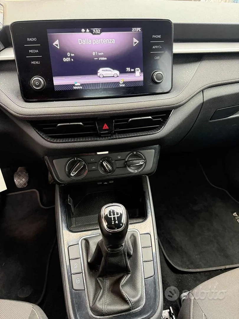 Skoda Fabia 2023 photo 3