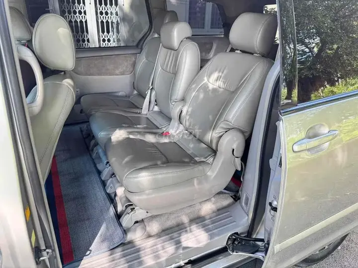 Toyota Sienna 2007 photo 2
