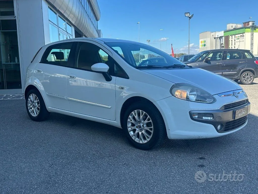 Fiat Punto Evo 2010 photo 2