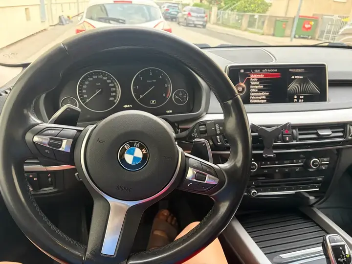 BMW X5 2014 photo 2