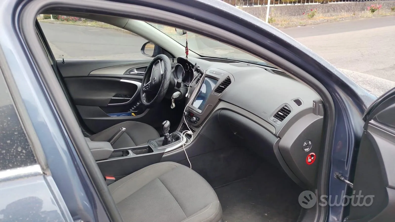 Opel Insignia 2010 photo 2