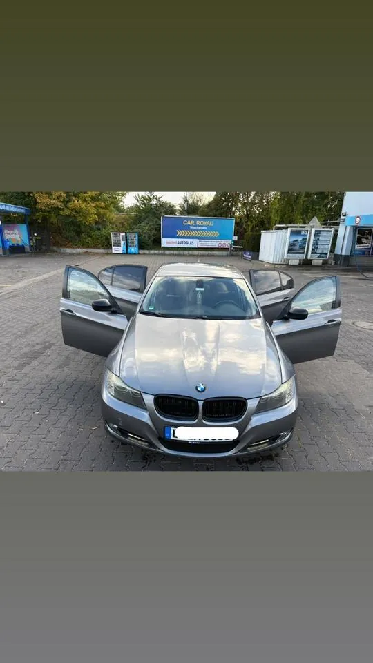 BMW 318I