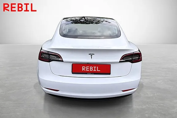 Tesla Model 3 2023 photo 5