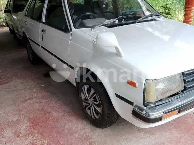 Nissan Sunny 1983 photo 2