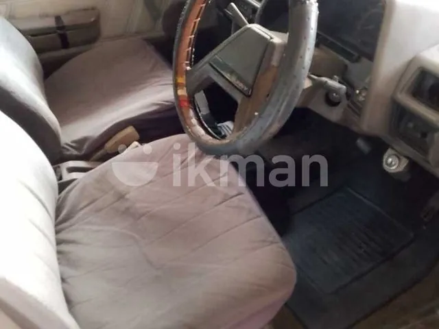 Nissan Sunny 1983 photo 5